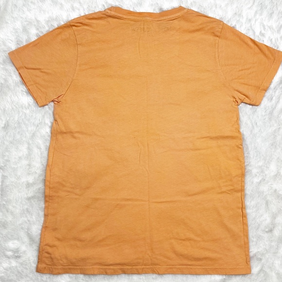 No Curfew New York Skyline Crewneck Graphic Short Sleeve T-Shirt Creamsicle Sz S - Picture 2 of 5